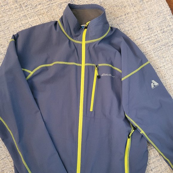 Men's Eddie Bauer Lightweight Softshell Jacket, size Large - Picture 1 of 3